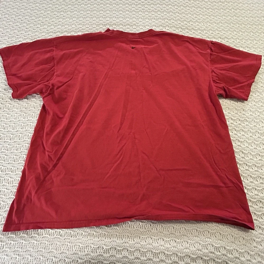 Vintage Nike Red Y2K Men's XL‎ Tee Shirt 100% Cotton
